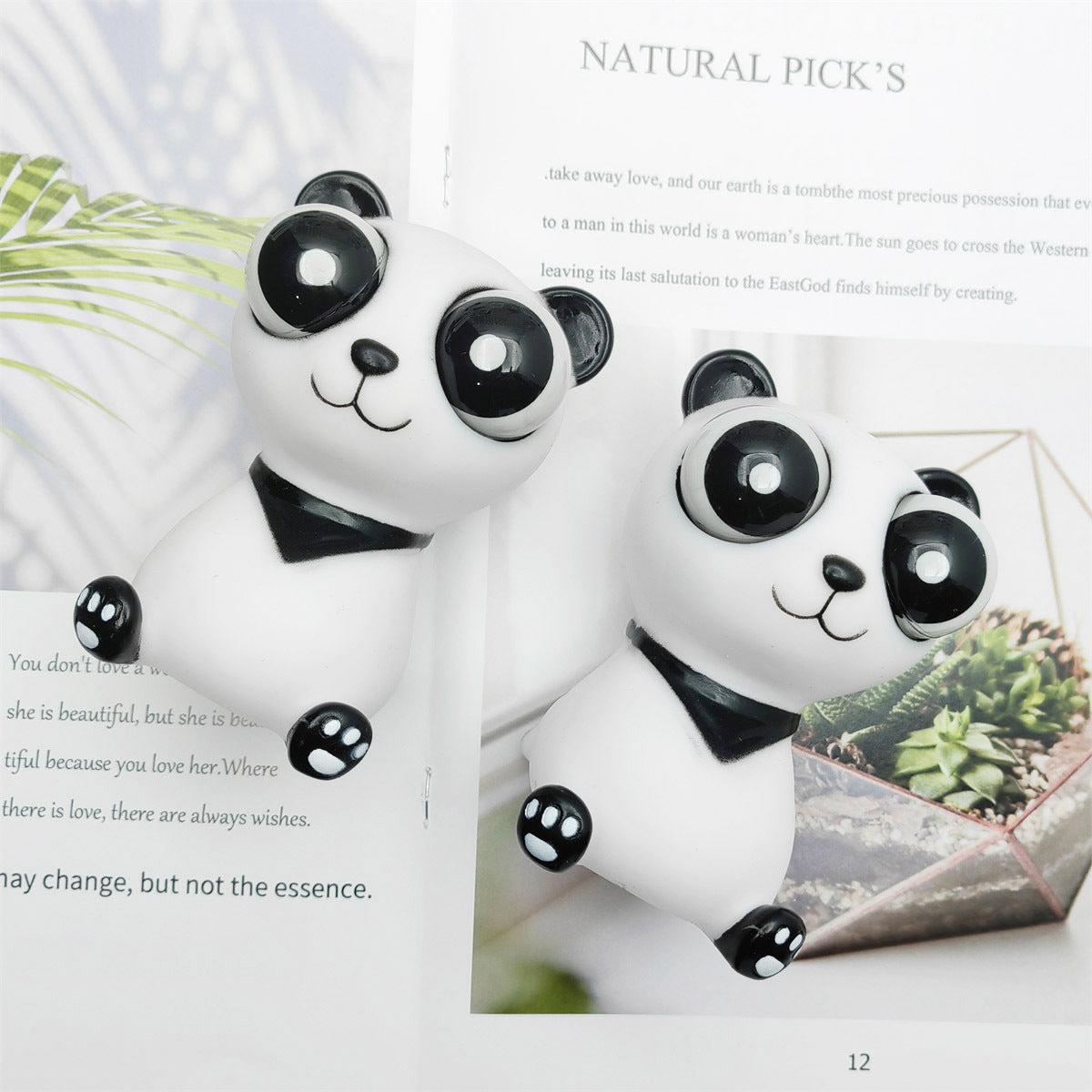 Big Eyes Panda Relaxing Palm Toys