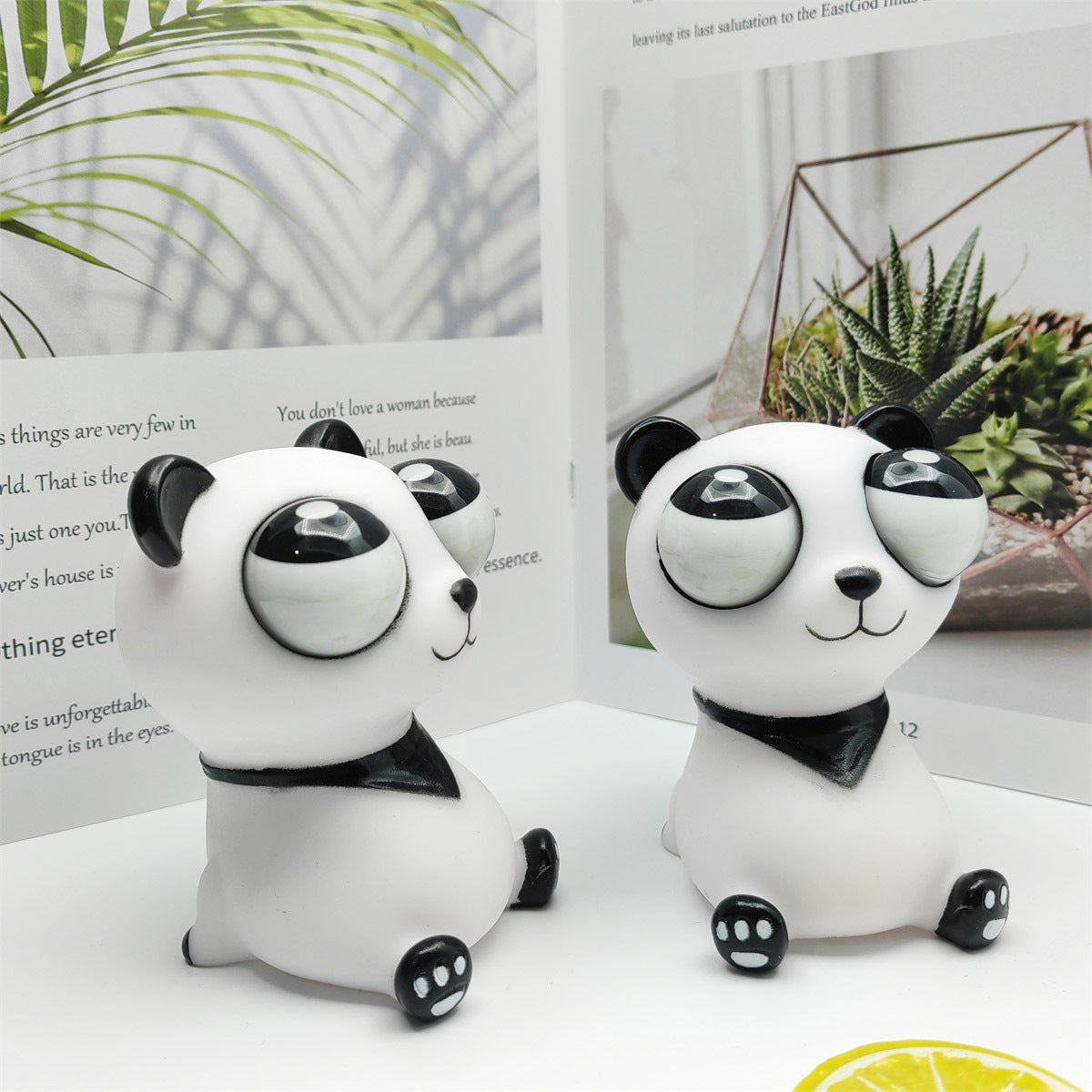 Big Eyes Panda Relaxing Palm Toys