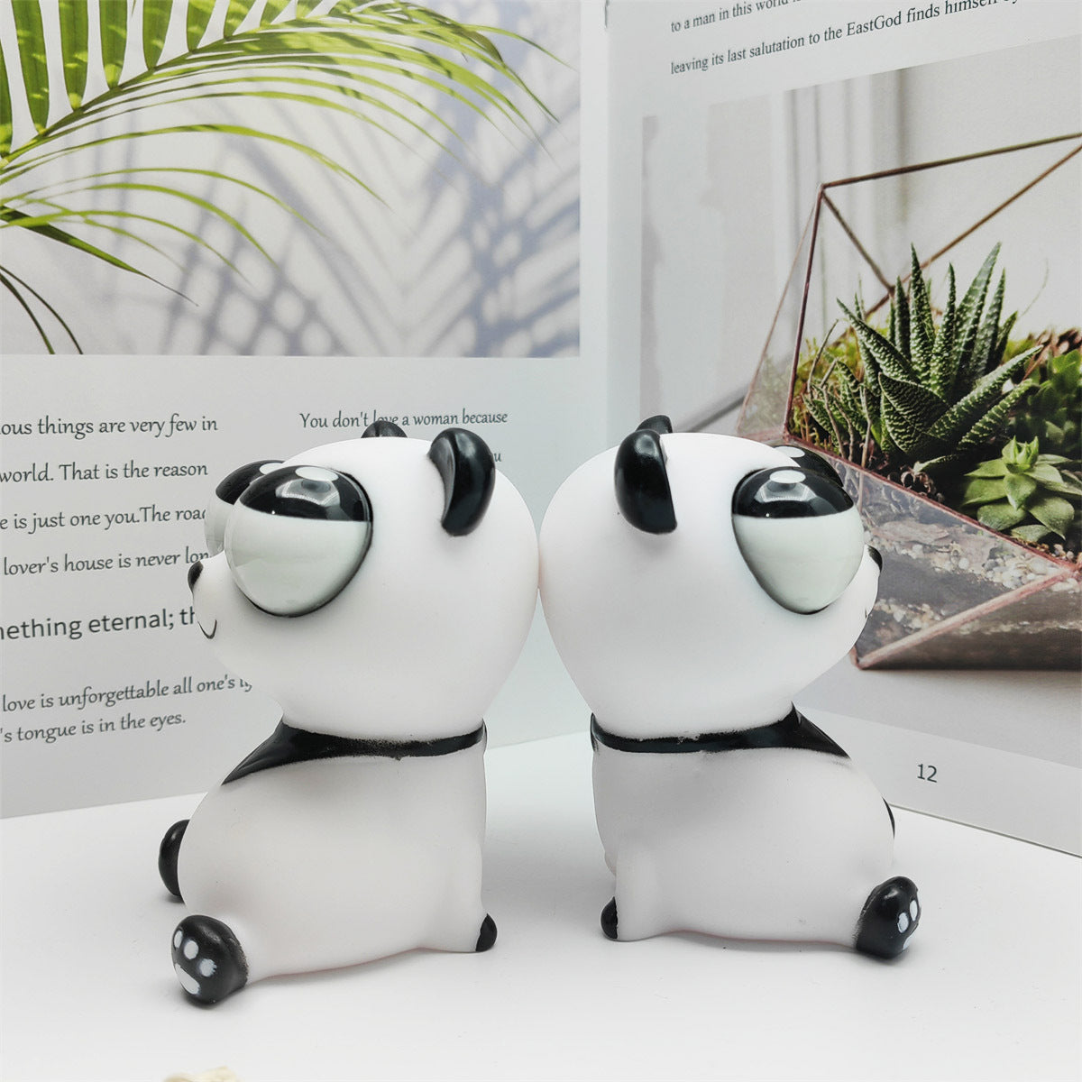 Big Eyes Panda Relaxing Palm Toys