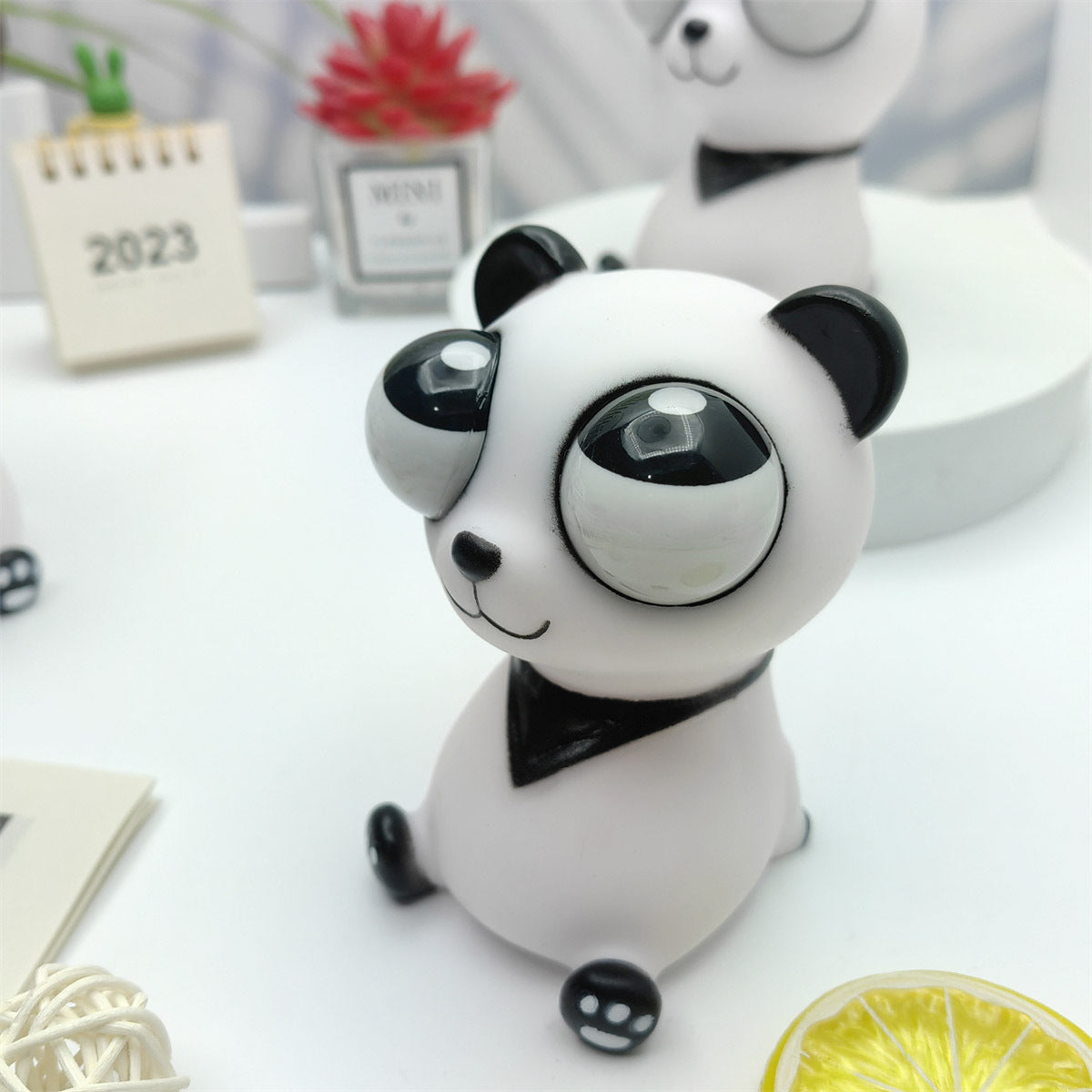 Big Eyes Panda Relaxing Palm Toys